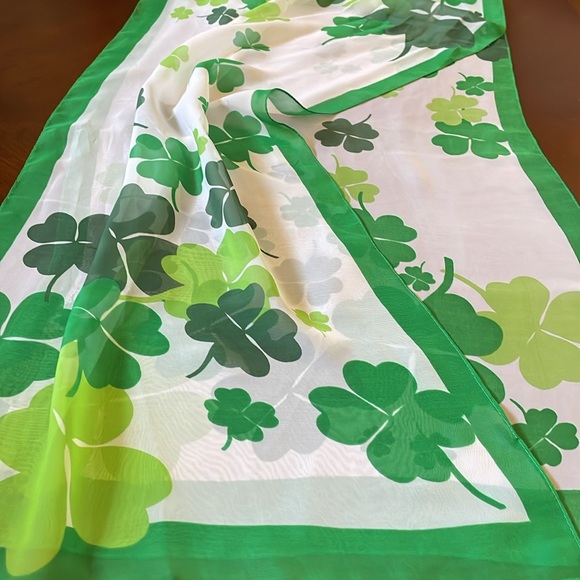 St. Patrick's Day Shamrock leaf long Scarf - Picture 2 of 8